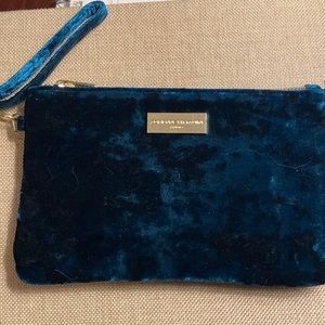 Adrienne Vittadini teal velvet charging bag/wristlet.
